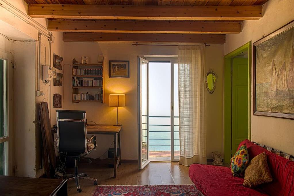 Amazing Flat At The Heart Of 5 Terre National Park Apartamento Vernazza Exterior foto